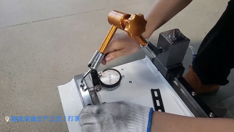 M&aacute;quina CNC de 5 ejes (4)