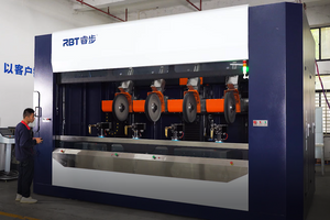 Máquina pulidora y pulidora CNC de cuatro estaciones RBT para fabricación de grifos con aprobación CE