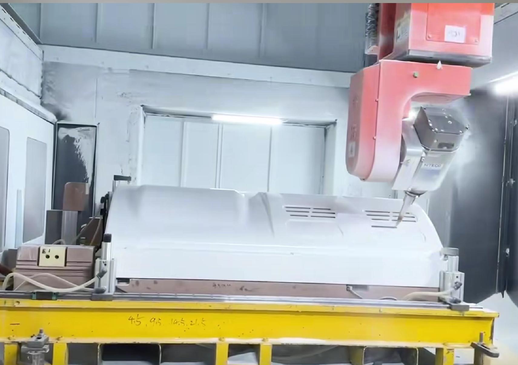 Máquina CNC de 5 ejes con mesa giratoria para mecanizado de plástico