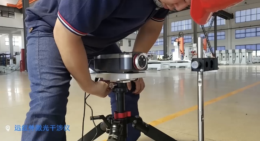 M&aacute;quina CNC de 5 ejes (7)