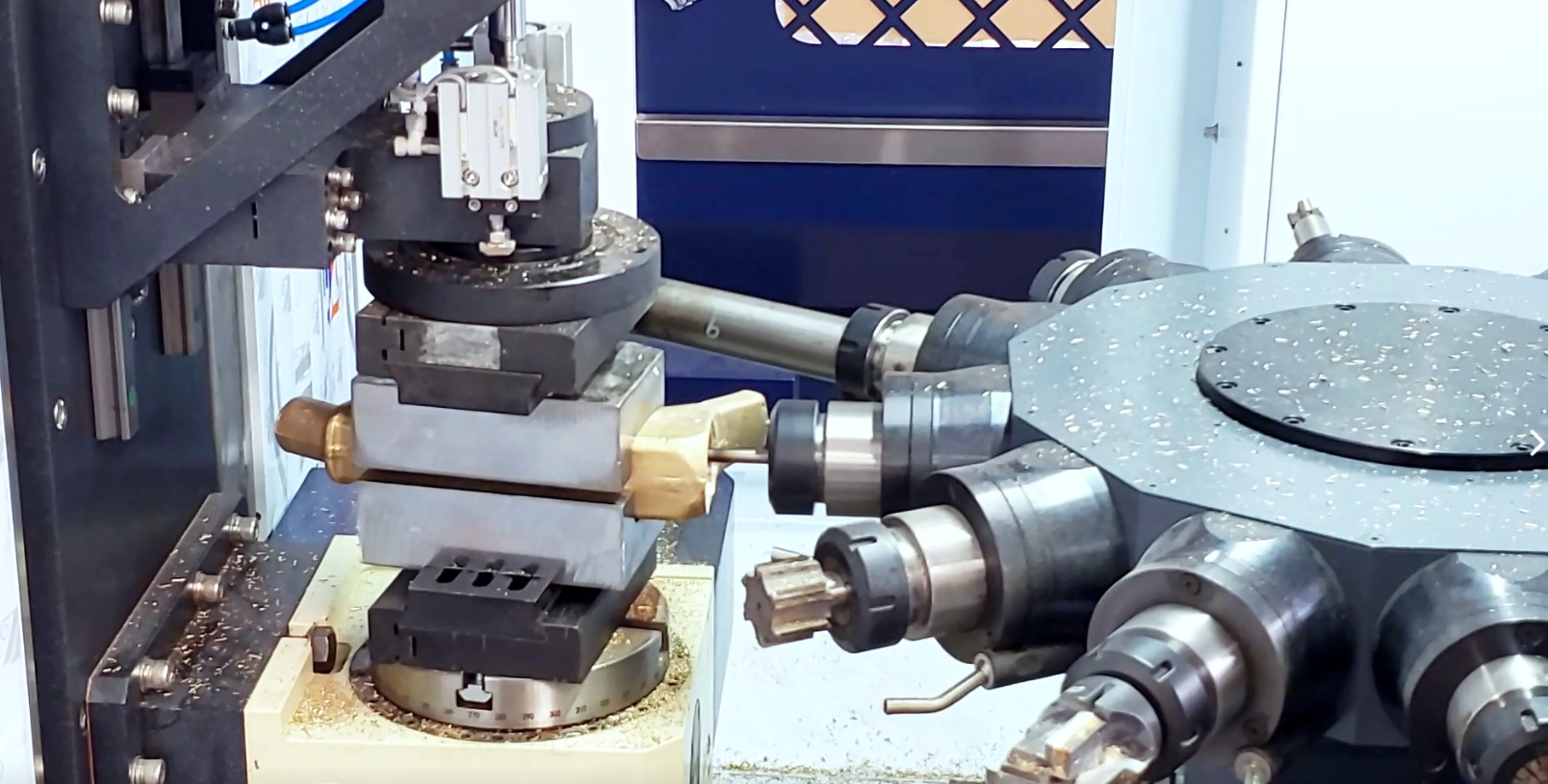 Máquina CNC horizontal de husillo RBT 12 para producción de grifos con aprobación CE